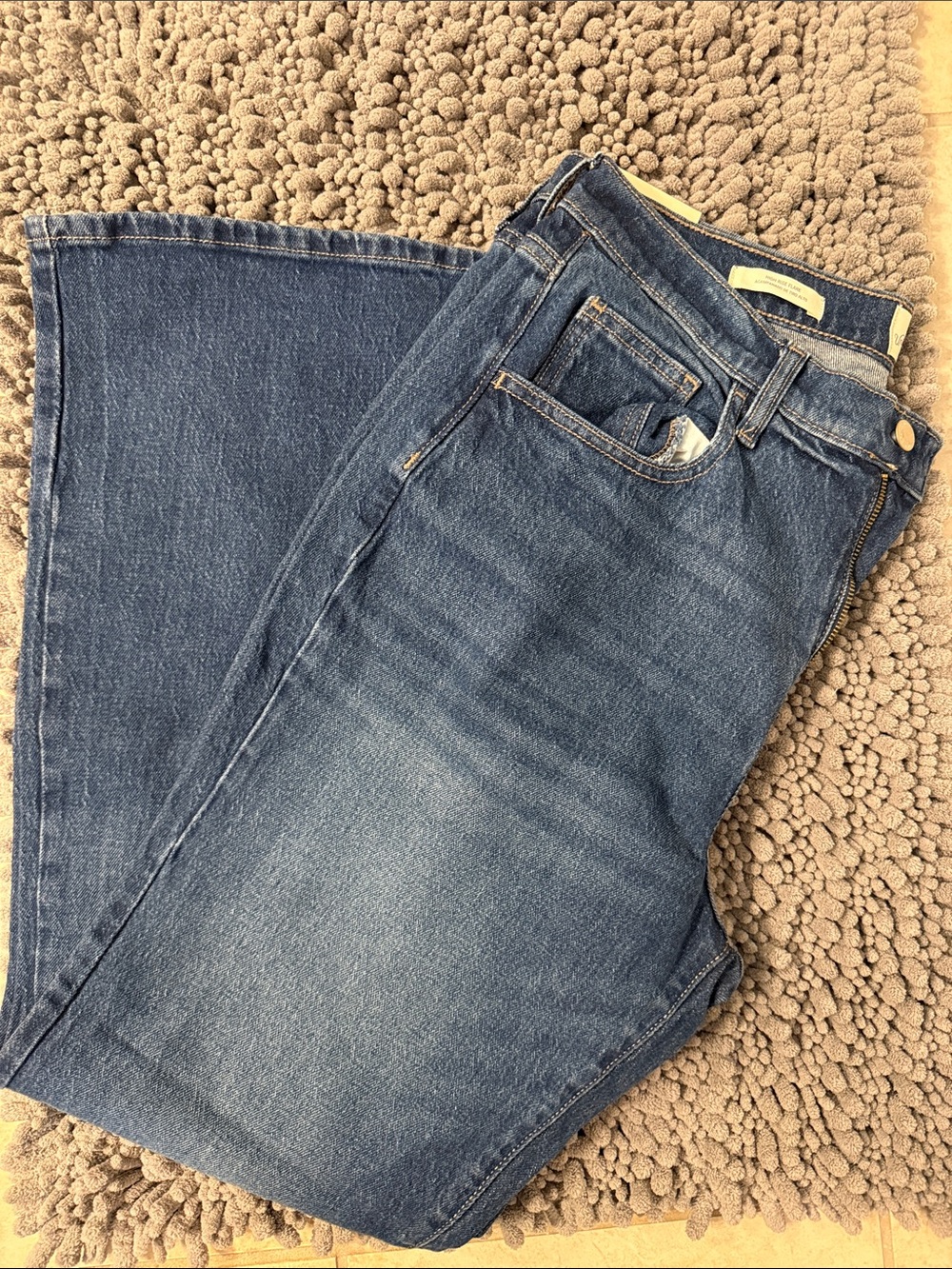Universal Thread Women’s Wide Leg Blue Denim Jeans